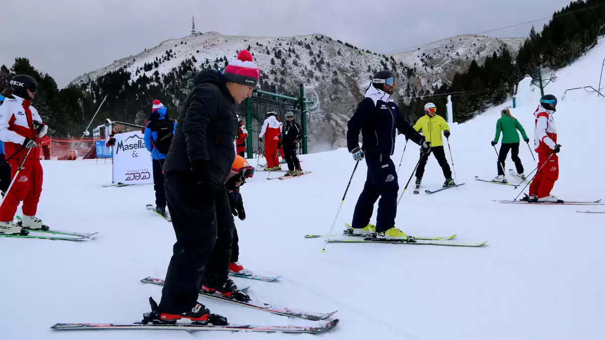 Imatge dels primers esquiadors a la Masella aquest dimecres